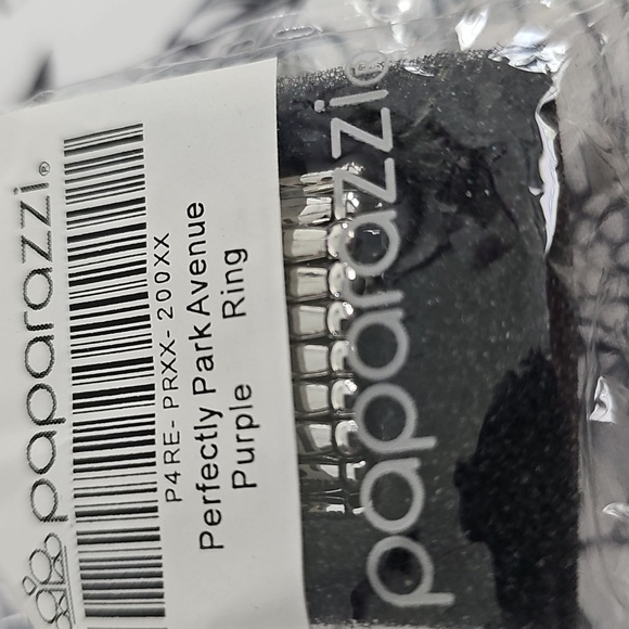 Perfectly Park Avenue Purple Ring Stretchy - Picture 4 of 4